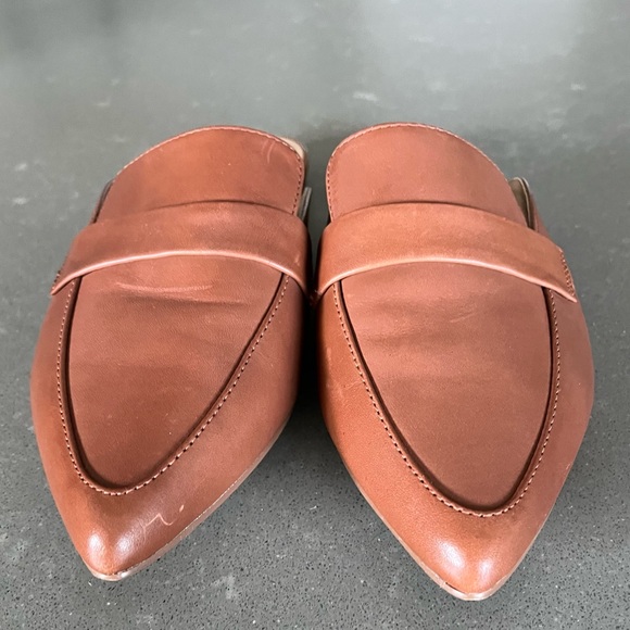 STEVE MADDEN Leather Flavor Flat Mule, Sz 8 - Picture 4 of 9